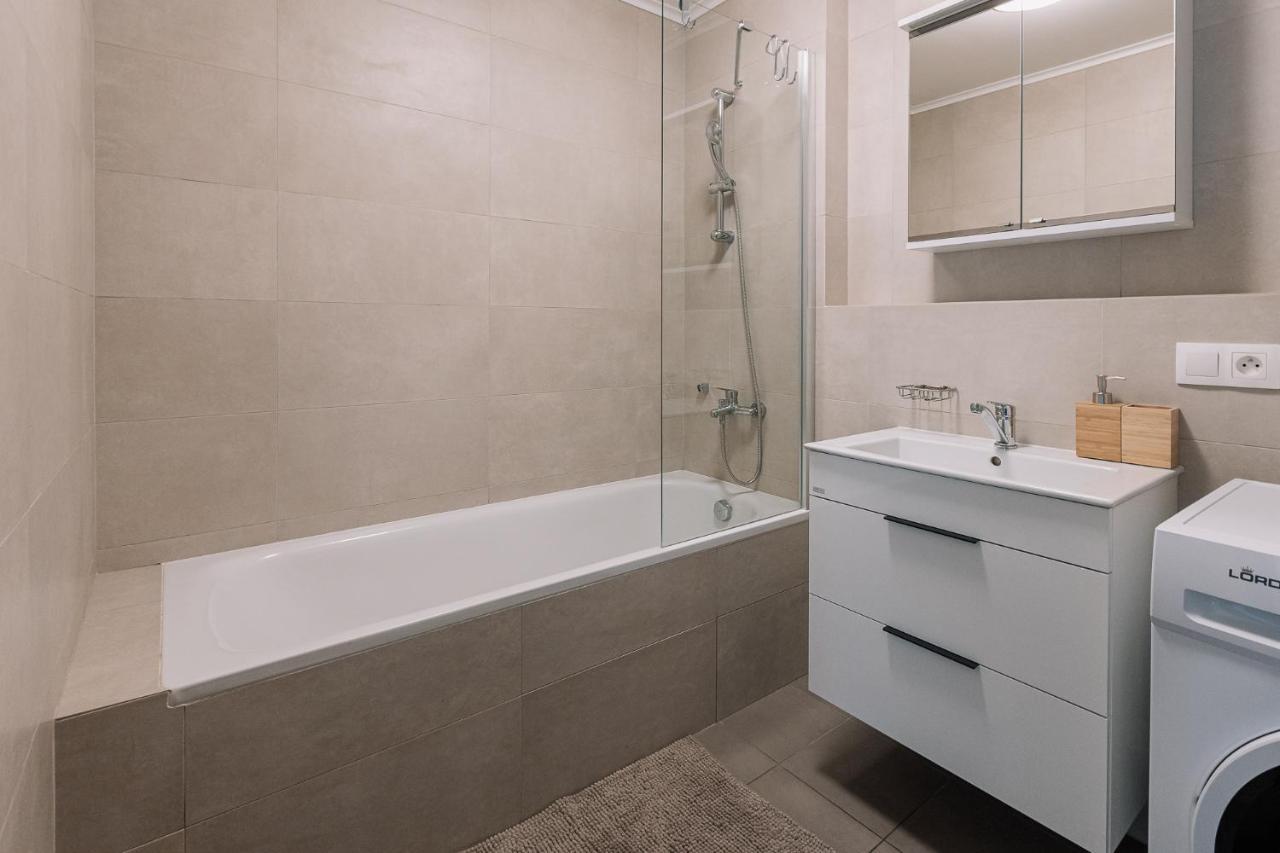 Skau 2 Old Town Family & Business Apartment 2 Floor Free Parking Bratislava Ngoại thất bức ảnh