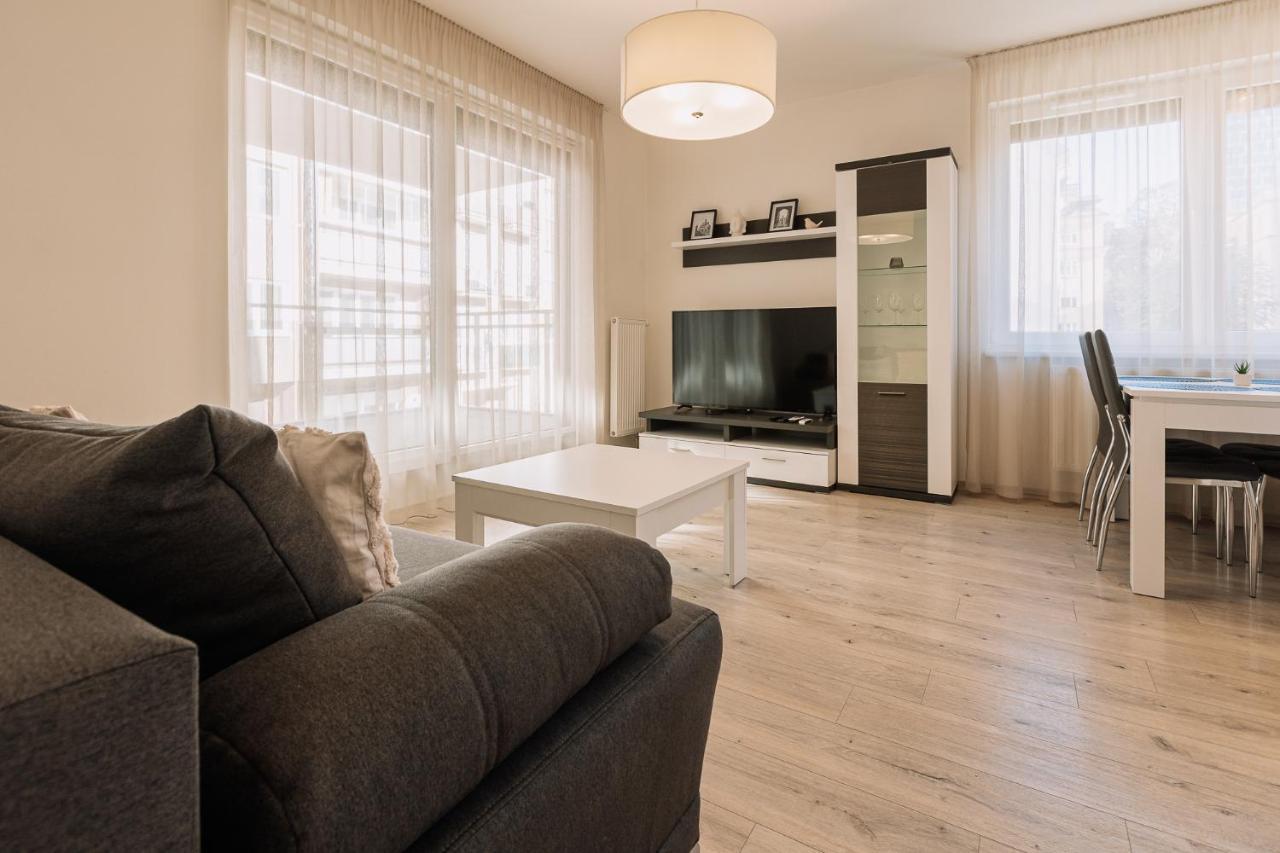 Skau 2 Old Town Family & Business Apartment 2 Floor Free Parking Bratislava Ngoại thất bức ảnh