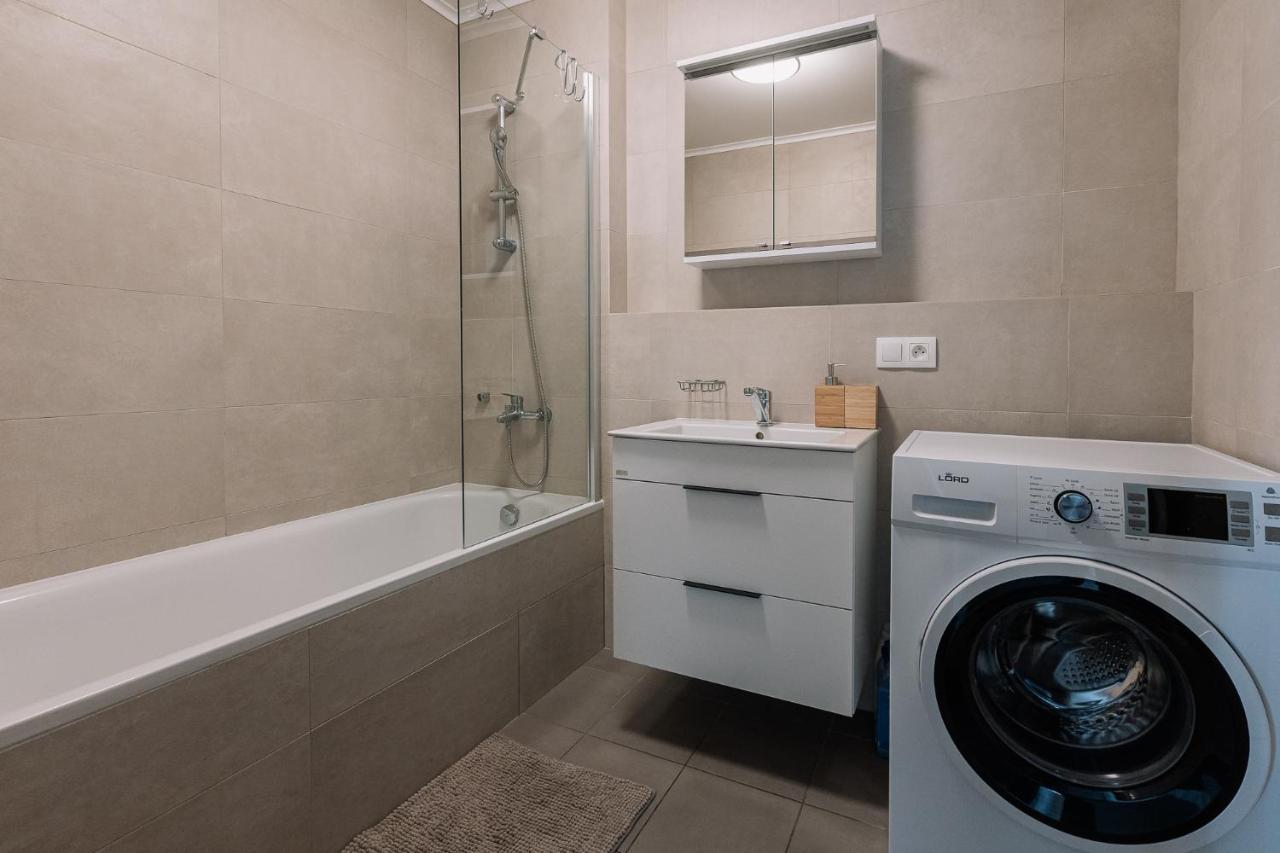 Skau 2 Old Town Family & Business Apartment 2 Floor Free Parking Bratislava Ngoại thất bức ảnh