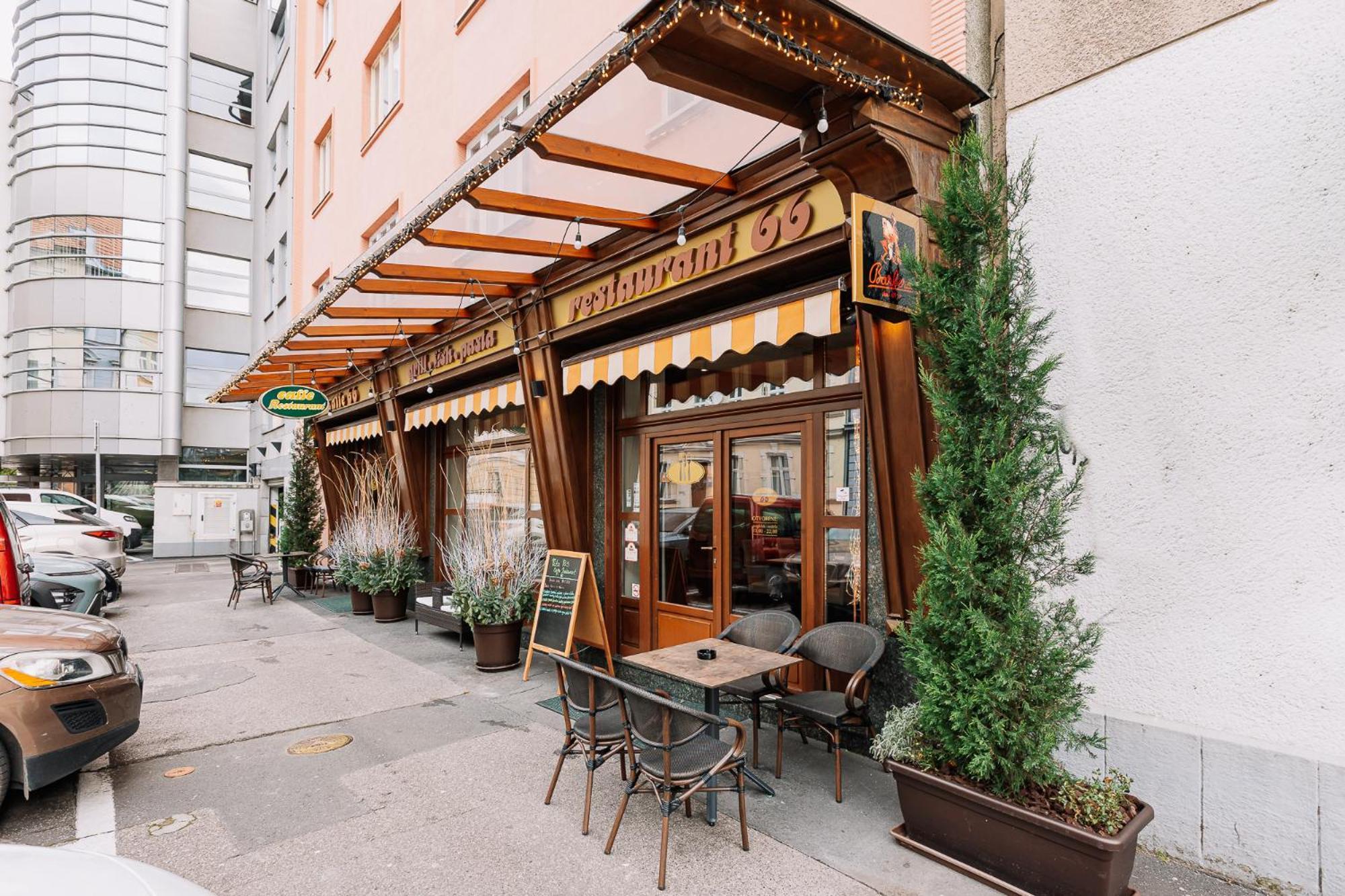 Skau 2 Old Town Family & Business Apartment 2 Floor Free Parking Bratislava Ngoại thất bức ảnh